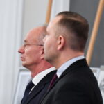 08.03.2023. Warszawa. Uroczystość wręczenia not identyfikacyjnych rodzinom ofiar terroru komunistycznego i zbrodni niemieckich w Belwederze w Warszawie. Na zdjęciu (od lewej): Krzysztof Szwagrzyk - zastępca prezesa IPN, dyrektor Biura Poszukiwań i Identyfikacji i Karol Nawrocki - prezes IPN Karol Nawrocki / Fot,. Andrzej Lange - PAP