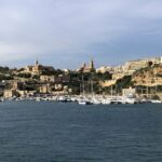 08.03.2023. Kielce. Wystawa uczniów Państwowego Liceum Sztuk Plastycznych w Kielcach. Zdjęcia, rysunki oraz obrazy pokazujące uroki Malty / Fot. Państwowe Liceum Sztuk Plastycznych w Kielcach