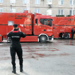 08.03.2023. Warszawa. Prezentacja mobilnych laboratoriów dla Państwowej Straży Pożarnej na parkingu MSWiA w Warszawie / Fot. PAP - Rafał Guz