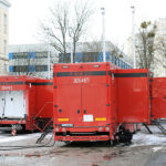 08.03.2023. Warszawa. Prezentacja mobilnych laboratoriów dla Państwowej Straży Pożarnej na parkingu MSWiA w Warszawie / Fot. PAP - Rafał Guz