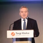 17.03.2023. Kielce. XXVIII Międzynarodowe Targi Techniki Rolnej „Agrotech”. Na zdjęciu: Henryk Kowalczyk - minister rolnictwa / Fot. Wiktor Taszłow - Radio Kielce