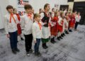 29.03.2023. Studio Gram Radia Kielce. Zespół „Rozśpiewana gromada” z Zespołu Placówek Oświatowych w Korytnicy / fot. Piotr Kwaśniewski - Radio Kielce