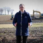 16.03.2023. Jurkowice. Wbicie łopaty pod budowę obwodnicy Opatowa. Na zdjęciu: Rafał Weber - wiceminister infrastruktury / źródło: Ministerstwo Infrastruktury - Twitter