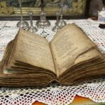 12.03.2023. Pokrzywnica, gmina Pawłów. Wystawa obrazów religijnych. / Fot. Anna Głąb - Radio Kielce