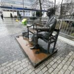 20.03.2023. Kielce. Ławeczka Karskiego / Fot. Jarosław Kubalski - Radio Kielce