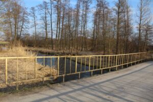 26.03.2023. Wrocieryż. Most na rzece Mierzawa / Fot. Marta Gajda-Kruk - Radio Kielce