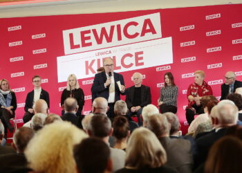 16.03.2023. Kielce. Spotkanie otwarte Włodzimierza Czarzastego z mieszkańcami. Przemawia Włodzimierz Czarzasty - przewodniczący Nowej Lewicy / Fot. Wiktor Taszłow - Radio Kielce
