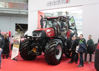 Ciągnik za ponad milion złotych netto - Radio Kielce