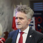 20.03.2023. Daleszyce. Spotkanie z mieszkańcami. Na zdjęciu senator Krzysztof Słoń. / Fot. Wiktor Taszłow - Radio Kielce