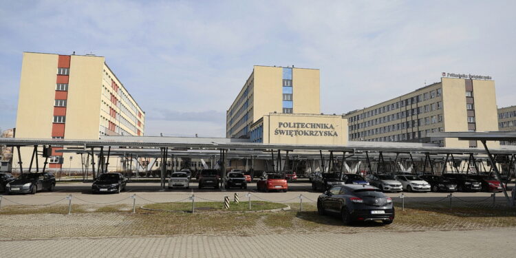 Politechnika Świętokrzyska rezygnuje z opłat za parkowanie dla studentów