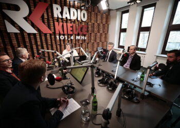27.03.2023. Kielce. Studio Polityczne Radia Kielce / Fot. Wiktor Taszłow - Radio Kielce
