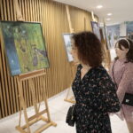 31.03.2023. Kielce. Urząd Wojewódzki. Wernisaż wystawy malarstwa Pauliny Domagały i Dariusza Stelmacha / Fot. Wiktor Taszłow - Radio Kielce