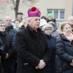 31.03.2023. Kielce. Droga Krzyżowa. Na zdjęciu biskup kielecki Jan Piotrowski. / Fot. Wiktor Taszłow - Radio Kielce