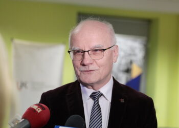 Na zdjęciu: prof. Stanisław Głuszek - rektor UJK / Fot. Wiktor Taszłow - Radio Kielce