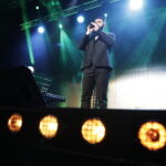 13.03.2023. Kielce. Koncert „Mieczysław Fogg - wspomnienia dawnych dni” w wykonaniu Wiktora Kowalskiego. / Fot Jarosław Kubalski - Radio Kielce.