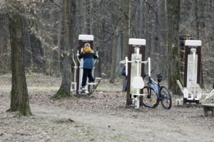 19.03.2023. Kielce. Spacerowicze / Fot. Jarosław Kubalski - Radio Kielce