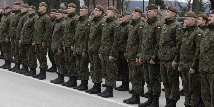 24.03.2023 Kielce. Uroczystość objęcia przez pułkownika Sławomira Machniewicza dowódcy 10. Świętokrzyskiej Brygady Obrony Terytorialnej / Fot. Jarosław Kubalski - Radio Kielce