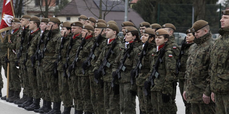 24.03.2023 Kielce. Uroczystość objęcia przez pułkownika Sławomira Machniewicza dowódcy 10. Świętokrzyskiej Brygady Obrony Terytorialnej / Fot. Jarosław Kubalski - Radio Kielce