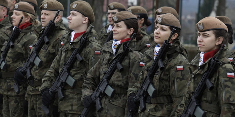 24.03.2023 Kielce. Uroczystość objęcia przez pułkownika Sławomira Machniewicza dowódcy 10. Świętokrzyskiej Brygady Obrony Terytorialnej / Fot. Jarosław Kubalski - Radio Kielce