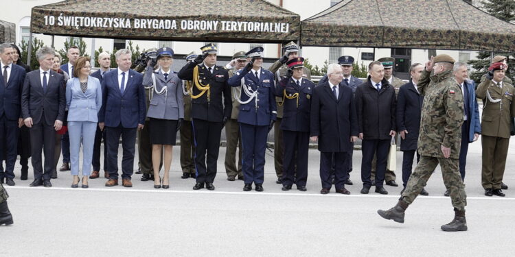 24.03.2023 Kielce. Uroczystość objecia przez pułkownika Sławomira Machniewicza dowódcy 10. Świętokrzyskiej Brygady Obrony Terytorialnej / Fot. Jarosław Kubalski - Radio Kielce