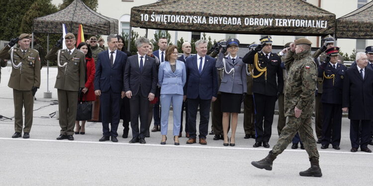 24.03.2023 Kielce. Uroczystość objecia przez pułkownika Sławomira Machniewicza dowódcy 10. Świętokrzyskiej Brygady Obrony Terytorialnej / Fot. Jarosław Kubalski - Radio Kielce