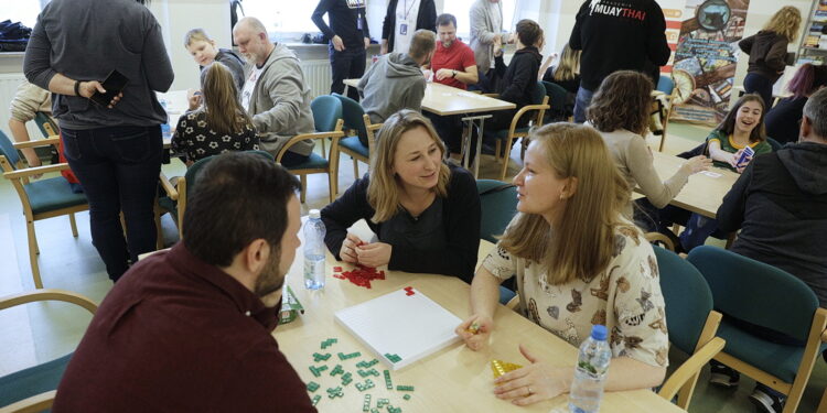 25.03.2023 Kielce. Wojewódzka Biblioteka Publiczna. Gry planszowe / Fot. Jarosław Kubalski - Radio Kielce