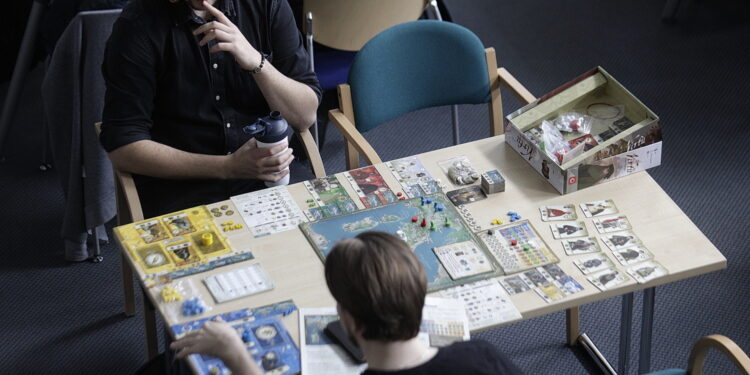 25.03.2023 Kielce. Wojewódzka Biblioteka Publiczna. Gry planszowe / Fot. Jarosław Kubalski - Radio Kielce