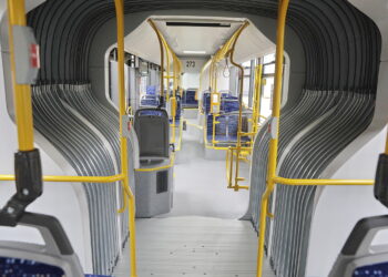 31.03.2023 Kielce. MPK. Poświęcenie nowych autobusów / Fot. Jarosław Kubalski - Radio Kielce