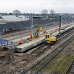 Ostrowiec Świętokrzyski. Remont peronu i kładki nad torami / źródło: PKP PLK