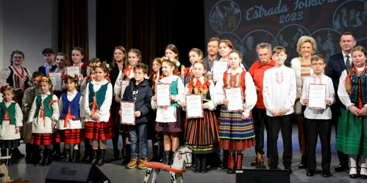 Wyniki konkursu Dziecięca Estrada Folkloru 2023 - Radio Kielce