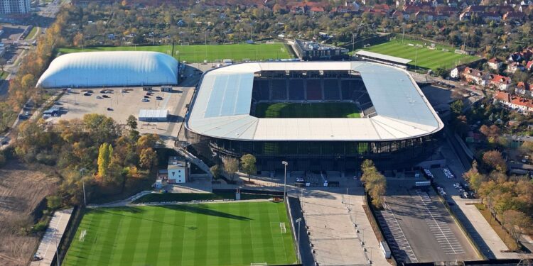 Stadion Miejski im. Floriana Krygiera w Szczecinie / źródło: wikipedia.pl