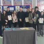 20.03.2023. Połaniec. Komisja konkursowa i laureaci. / Źródło: Zespół Szkół