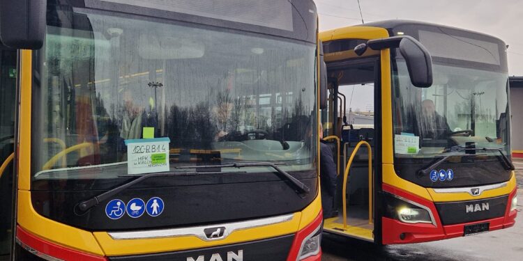 24.03.2023. Kielce. MPK w Kielcach. Trzy nowe autobusy trafiły do MPK w Kielcach / Fot. Miejskie Przedsiębiorstwo Komunikacji w Kielcach - Facebook