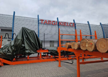 Maszyny na targi Las-Expo już w Kielcach. Przygotowują się do pokazów dynamicznych - Radio Kielce
