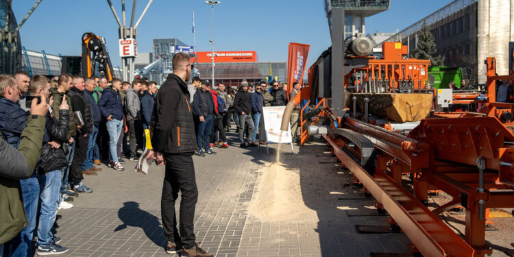 Targi Las-Expo dla fachowców i amatorów - Radio Kielce