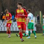 08.04.2023. Kielce. Mecz Korona II Kielce - Orlęta Radzyń Podlaski. Na zdjęciu: Miłosz Strzeboński / Fot. Korona Kielce