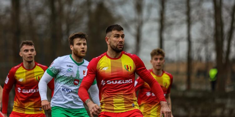 Czy były kapitan Korony Kielce zagra w IV lidze?