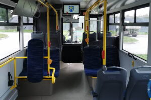 24.04.2023. Pińczów. Dwa fabrycznie nowe autobusy miejskie „Solaris” dojechały do Pińczowa. / Fot. UMiG Pińczów