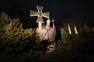 02.04.2023. Sandomierz. Czuwanie modlitewne w dniu śmierci Jana Pawła II / Fot. ks. Grzegorz Słodkowski