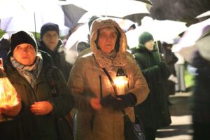 02.04.2023. Sandomierz. Czuwanie modlitewne w dniu śmierci Jana Pawła II / Fot. ks. Grzegorz Słodkowski