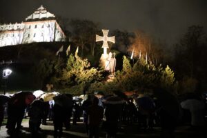 02.04.2023. Sandomierz. Czuwanie modlitewne w dniu śmierci Jana Pawła II / Fot. ks. Grzegorz Słodkowski