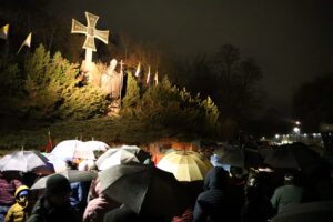 02.04.2023. Sandomierz. Czuwanie modlitewne w dniu śmierci Jana Pawła II / Fot. ks. Grzegorz Słodkowski