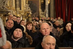 02.04.2023. Sandomierz. Czuwanie modlitewne w dniu śmierci Jana Pawła II / Fot. ks. Grzegorz Słodkowski