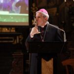 02.04.2023. Sandomierz. Czuwanie modlitewne w dniu śmierci Jana Pawła II. Na zdjęciu: bp Krzysztof Nitkiewicz - ordynariusz diecezji sandomierskiej / Fot. ks. Grzegorz Słodkowski