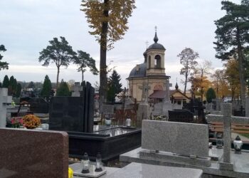 RADIO BIAŁYSTOK. Prawosławni odwiedzają groby bliskich - to trzeci dzień świąt wielkanocnych