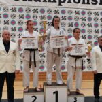 Na zdjęciu: Aleksandra Wysocka na 1 miejscu / Fot. Klub Karate Kyokushin „Chikara”