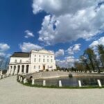 Pałac w Kurozwękach odzyskał wygląd sprzed wojny - Radio Kielce Pałac w Kurozwękach odzyskał wygląd sprzed wojny