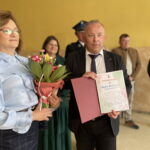 24.04.2023. Wilczkowice. Podpisanie umowy na rozbudowę Remizy OSP. Na zdjęciu (od lewej): poseł Agata Wojtyszek, Michał Pękala - burmistrz Radoszyc. / Fot. Magdalena Galas-Klusek - Radio Kielce