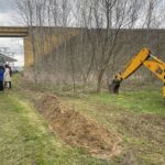 19.04.2023. Trzcianka. Rozpoczęcie budowy magistrali wodociągowej / Fot. Grażyna Szlęzak - Radio Kielce
