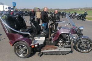 23.04.2023. Pińczów. Rozpoczęcie sezonu motocyklowego. / Fot. Marta Gajda-Kruk - Radio Kielce